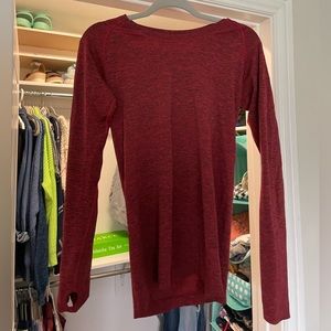 LULULEMON red long sleeve swiftly